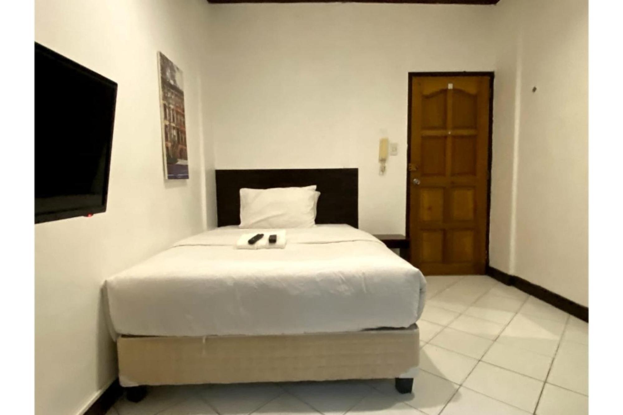 Oyo 857 City Stay Inns Makati Avenue 마카티 외부 사진